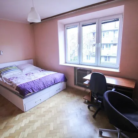 In The Centre Surrounded By Green Apartment Krakow